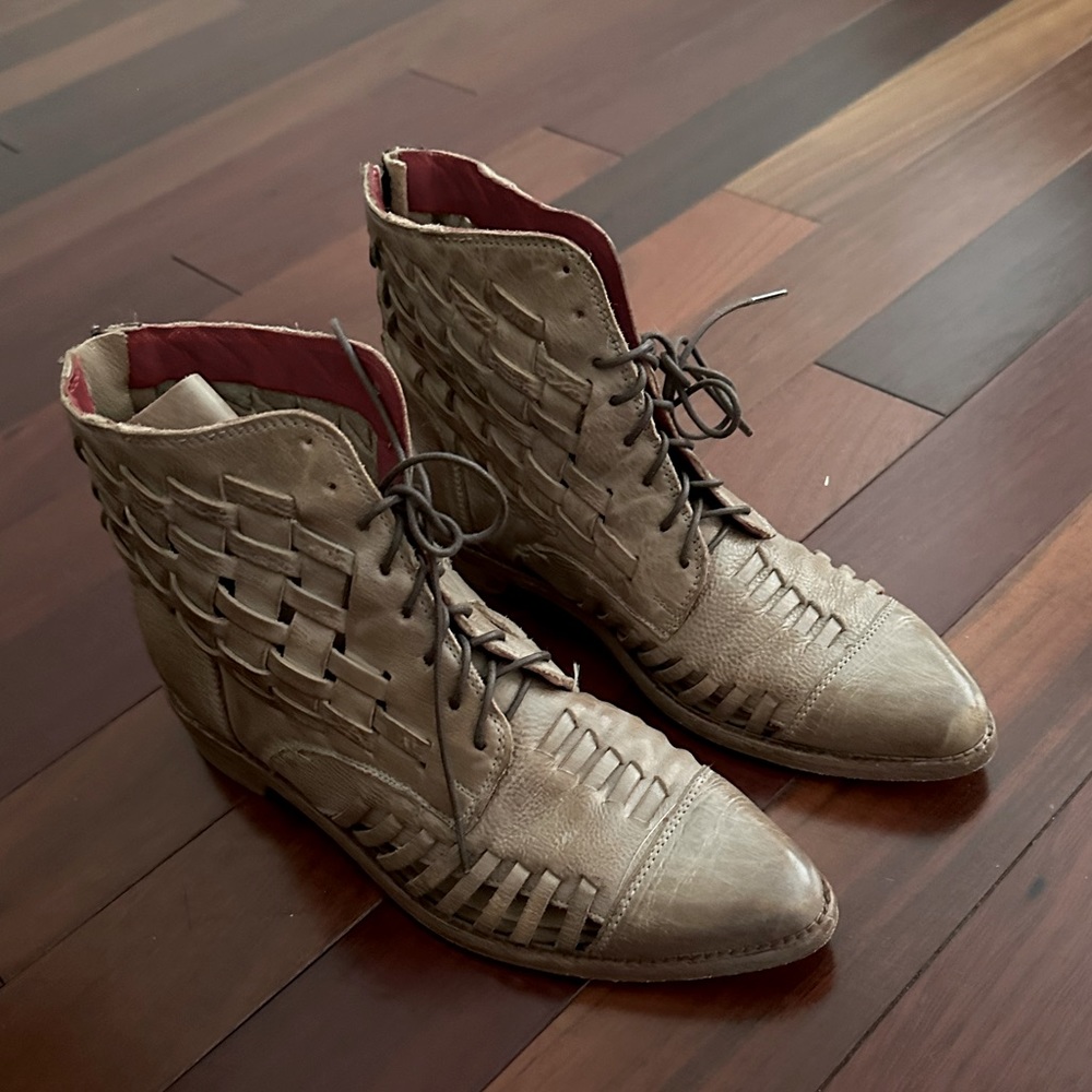 BedStu short boots Women’s size 9.5/10